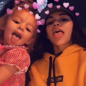 Meet your Posher, Lizzie